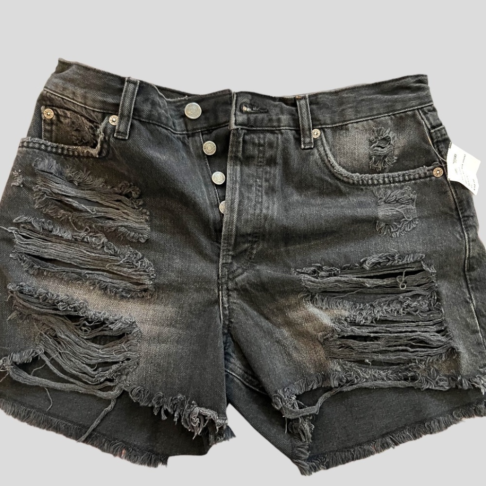 FREE PEOPLE Maggie Mid Rise Cutoff Button Front 3” Shorts NWT/Sz.27/Washed Black - Picture 7 of 11